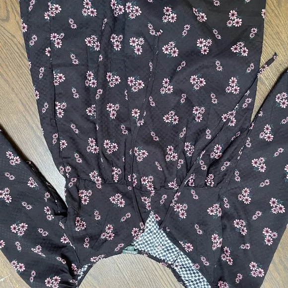 Womans XS Dress - Picture 2 of 2